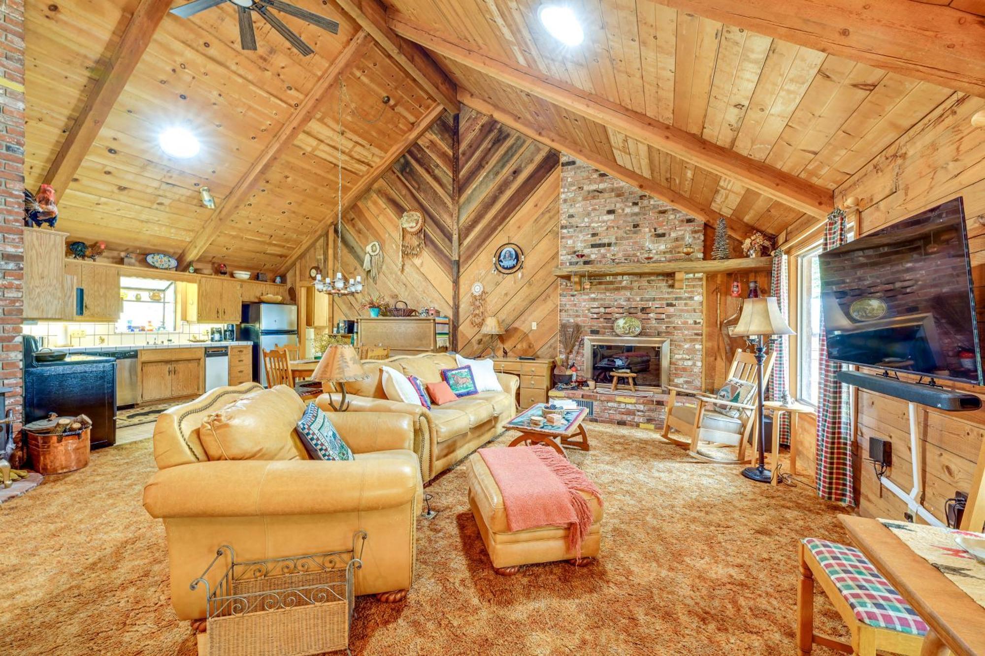 Cozy Family-Friendly Badger Retreat With Fireplace! Exterior foto