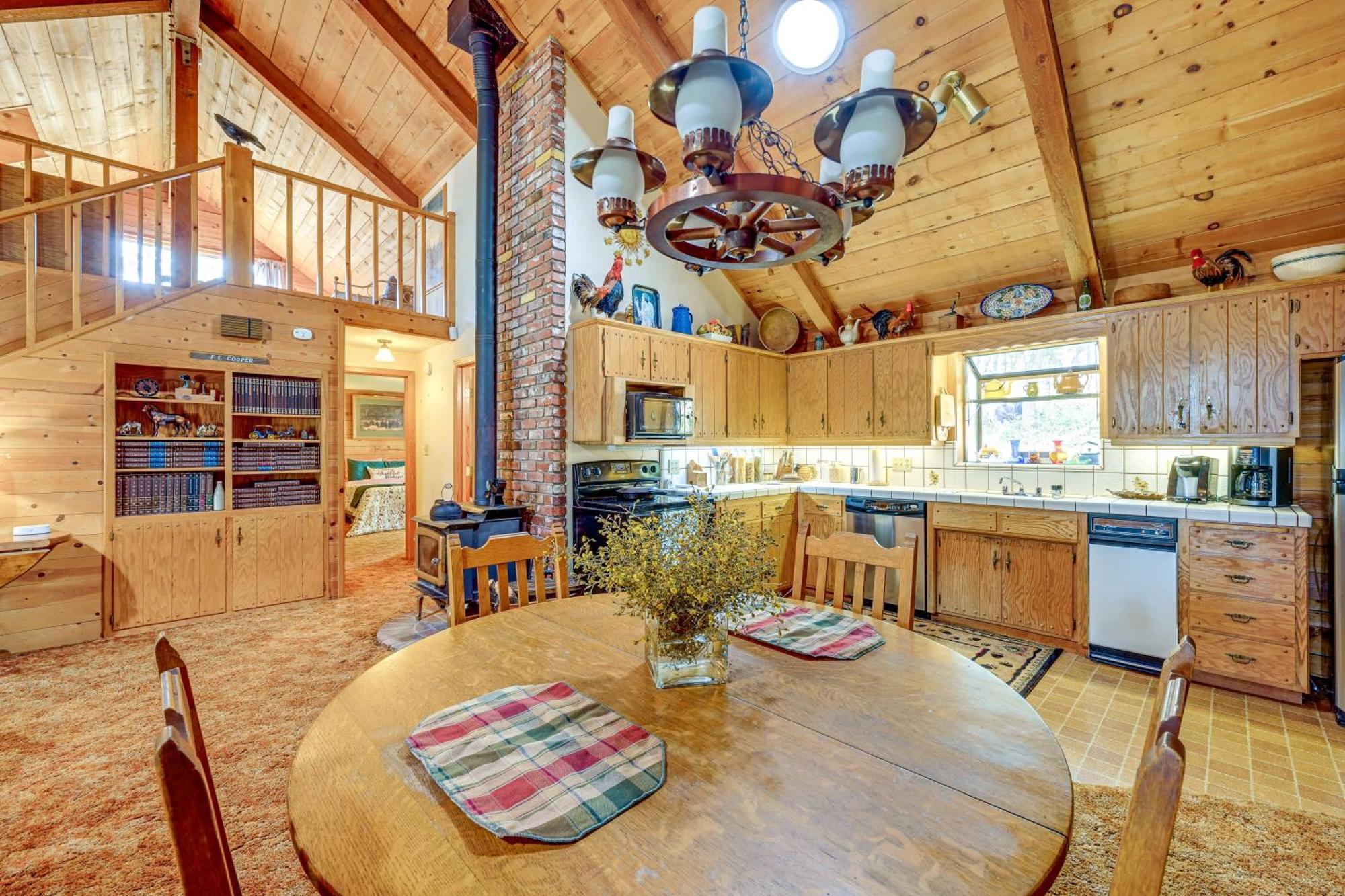 Cozy Family-Friendly Badger Retreat With Fireplace! Exterior foto